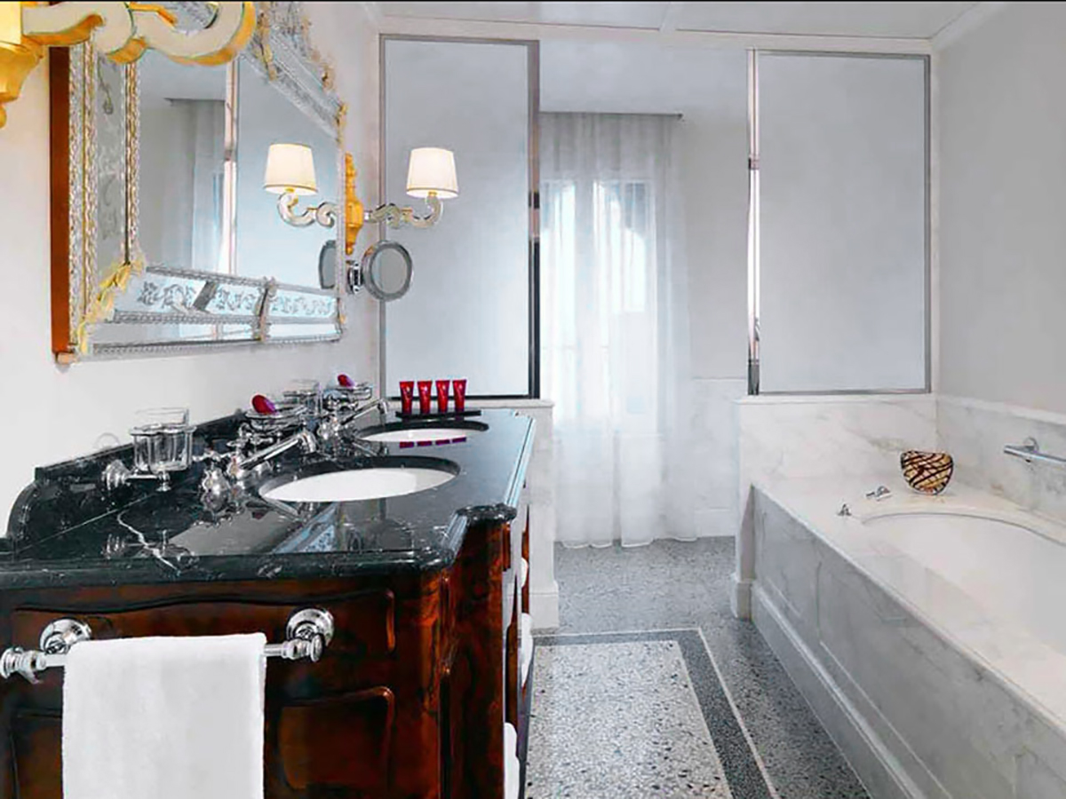 Hotel Danieli Venezia - Rivestimento Bagni in Marmo Suite