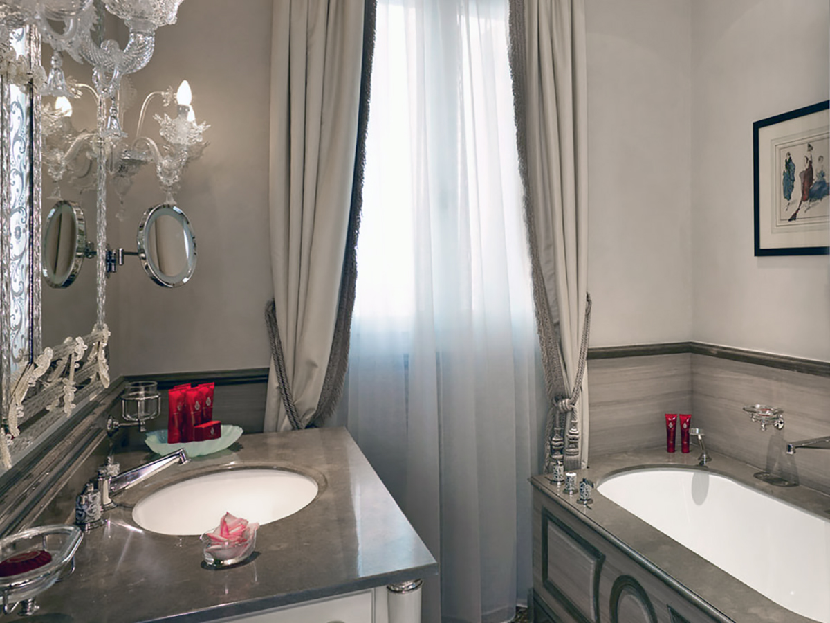Hotel Danieli Venezia - Bagno in Marmo - Suite