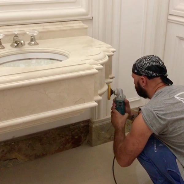 Posa in opera lavabo in marmo - Marble Project